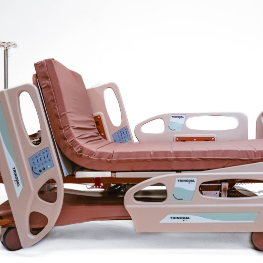 4 MOTORIZED COLUMN ELECTRONIC BED WITH INTEGRATED WEIGHT SCALE